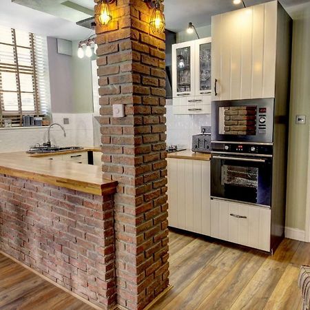 The Old Joiner'S Shop Apartment Уитби Екстериор снимка