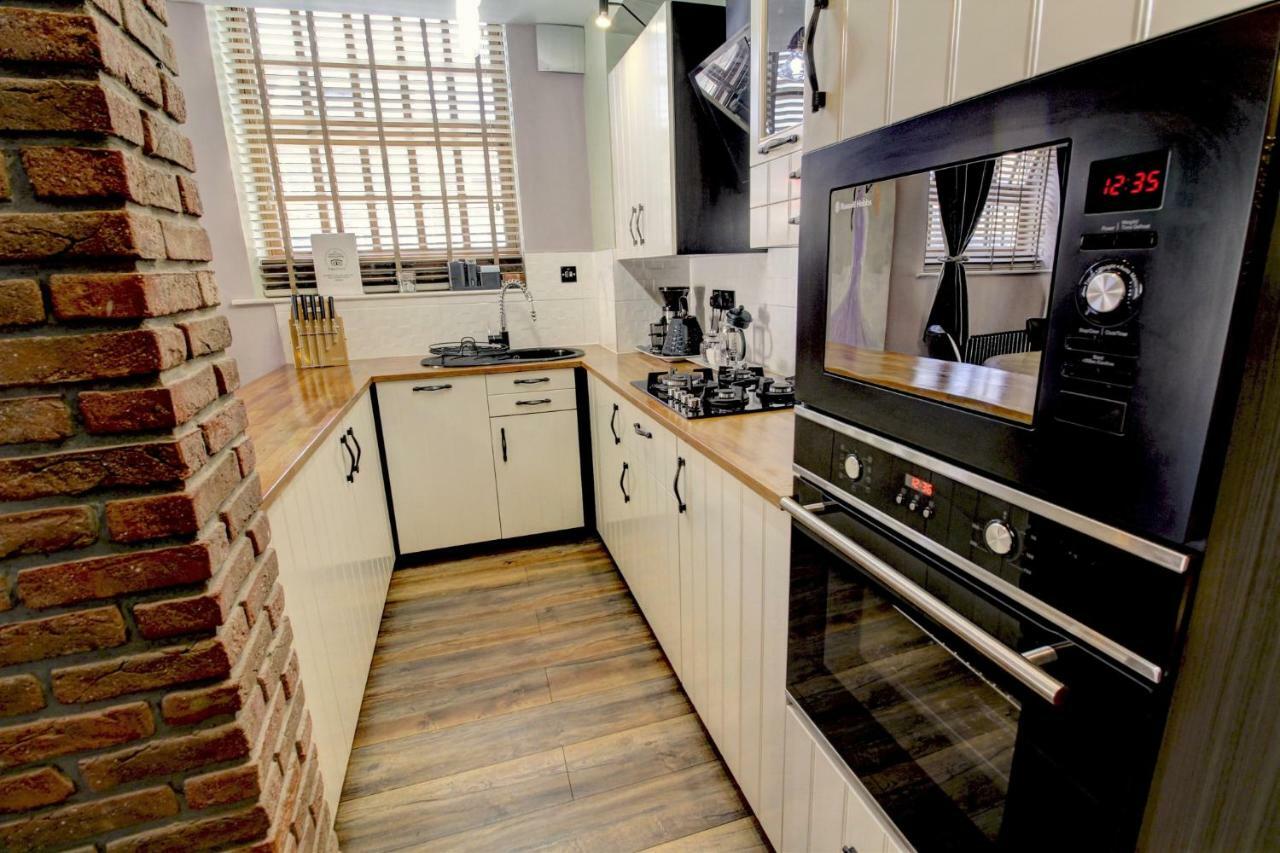 The Old Joiner'S Shop Apartment Уитби Екстериор снимка